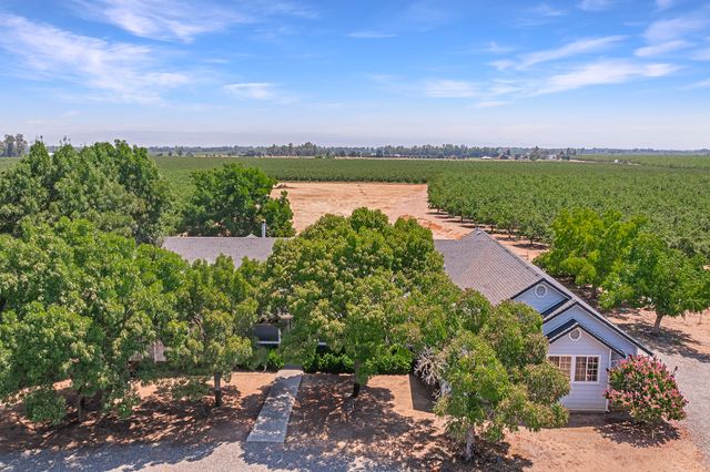 25170 Moller Ave - 02 Photos