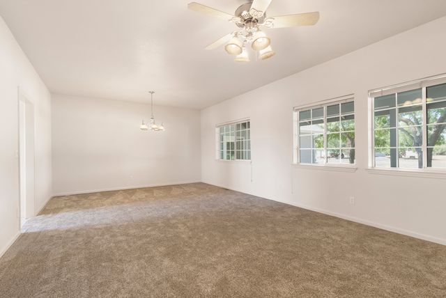 25170 Moller Ave - 07 Photos