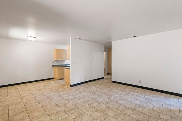 2232 Park Ave - 05 Photos