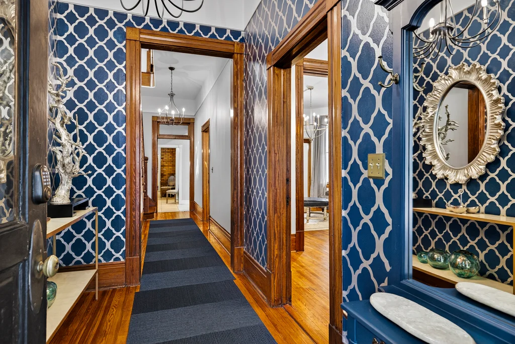 106 E Harris St - 016 (Photos)