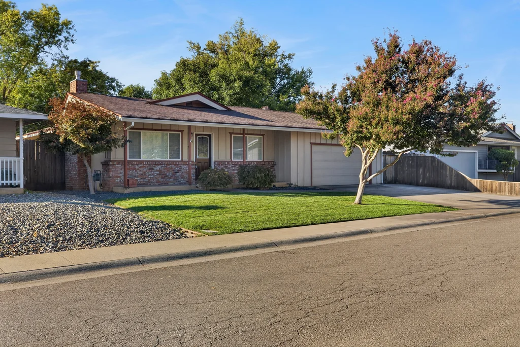 1361 Arlington Dr - 003 (Photos)