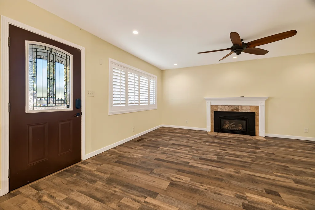 1361 Arlington Dr - 007 (Photos)