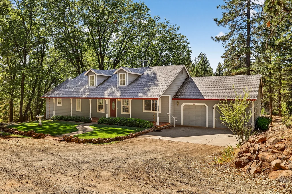 10202 Cohasset Rd - 004 (Photos)