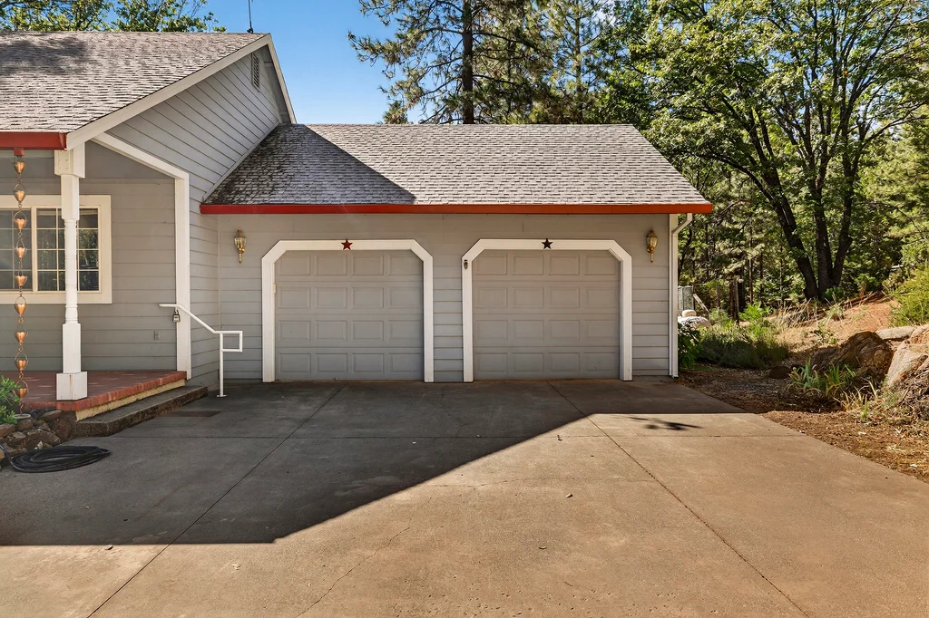 10202 Cohasset Rd - 005 (Photos)
