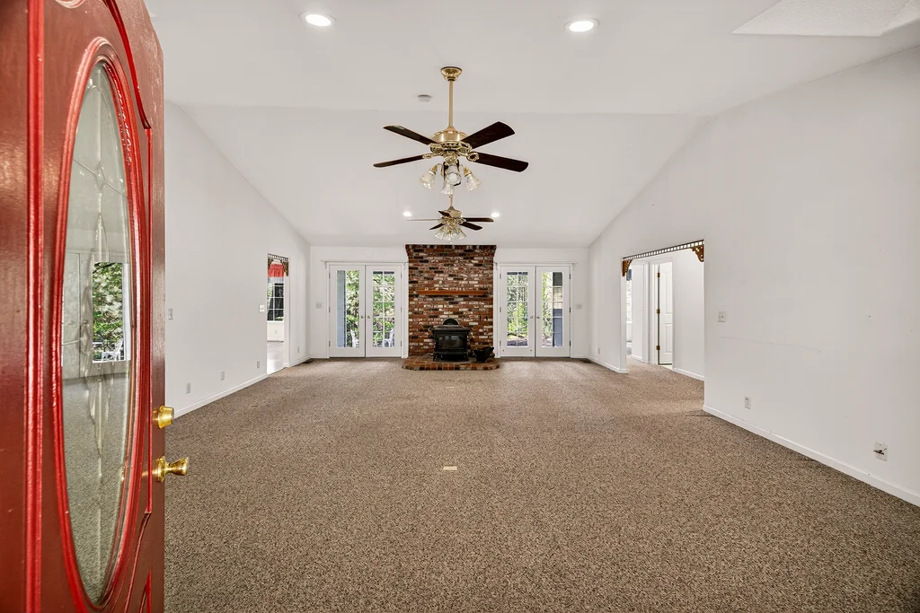 10202 Cohasset Rd - 010 (Photos)