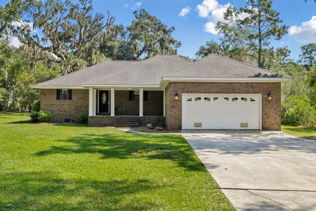 120 Pinetree Rd - 001 (Photos)