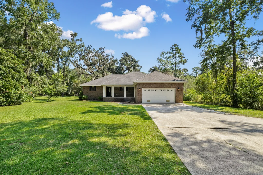 120 Pinetree Rd - 004 (Photos)