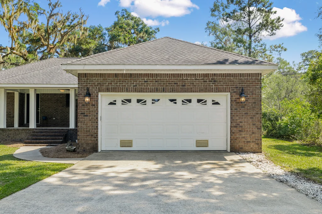 120 Pinetree Rd - 010 (Photos)