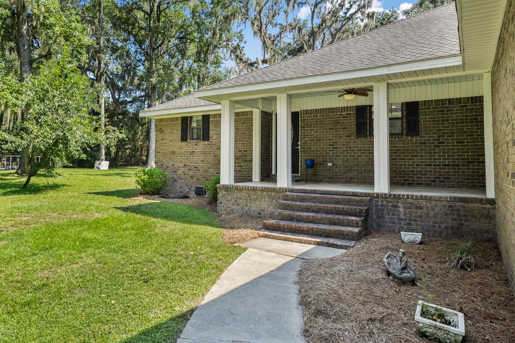 120 Pinetree Rd - 011 (Photos)
