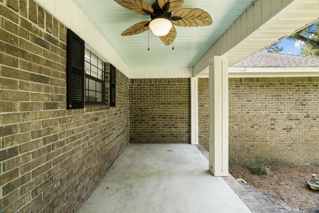 120 Pinetree Rd - 013 (Photos)