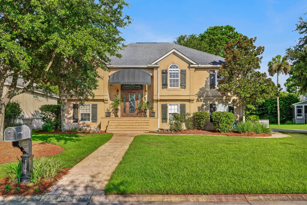 109 Briarberry Bluff Dr - 001 (Photos)