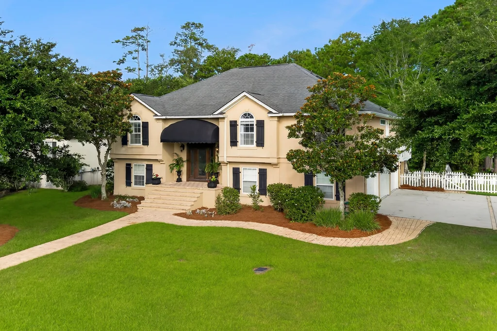 109 Briarberry Bluff Dr - 002 (Photos)