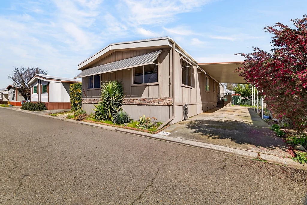 701 E Lassen Ave - 004 (Photos)