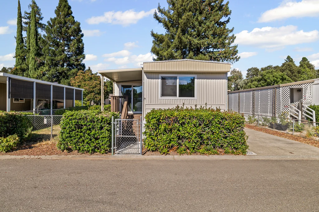 701 E Lassen Ave - 001 (Photos)