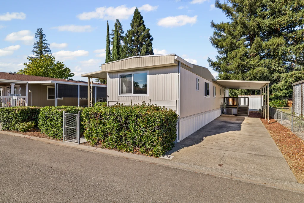 701 E Lassen Ave - 005 (Photos)
