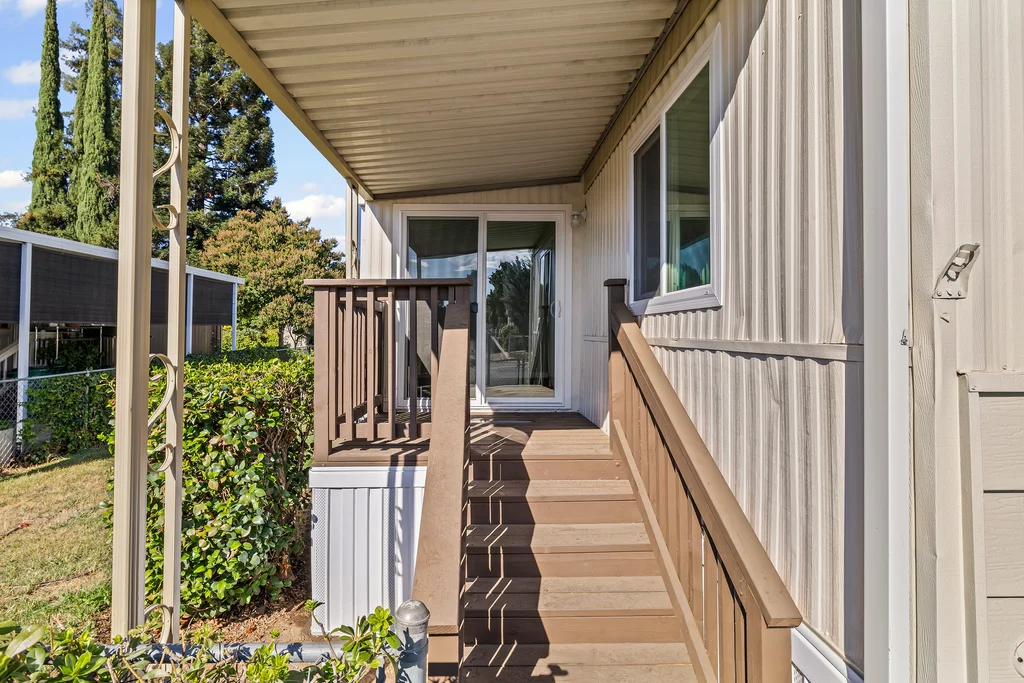 701 E Lassen Ave - 007 (Photos)