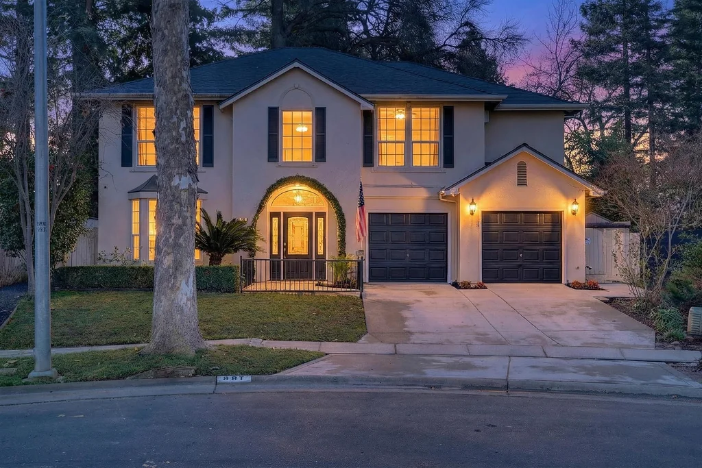 681 Cromwell Dr - 002 (Photos)