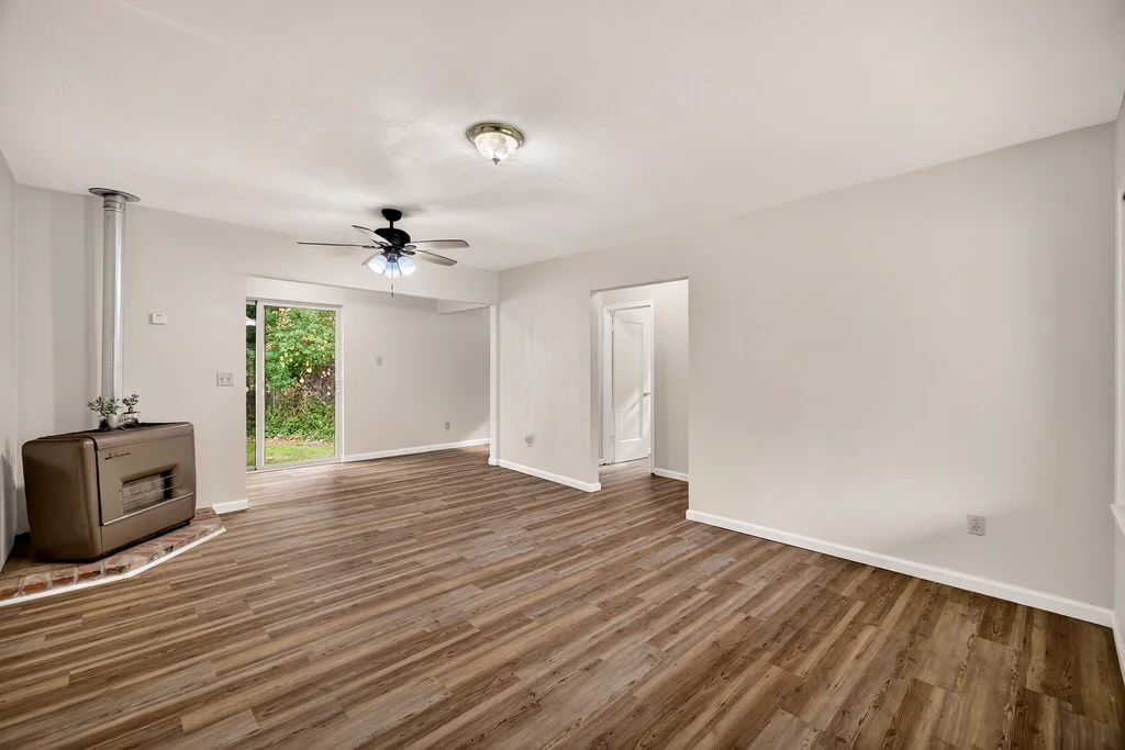 94 Highlands Blvd - 010 (Photos)