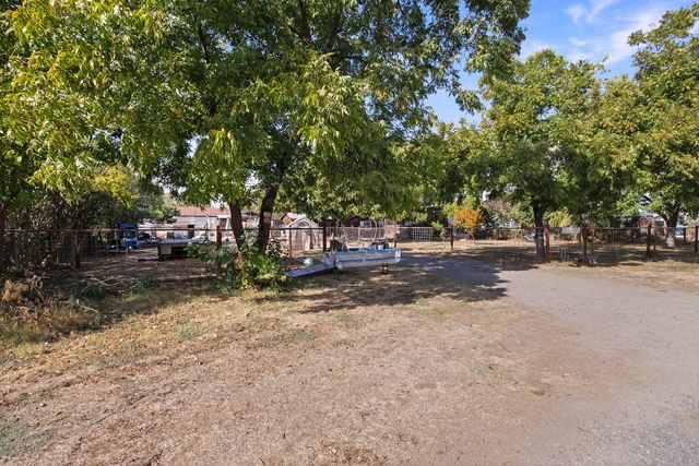 621 3rd St - 002 Photos
