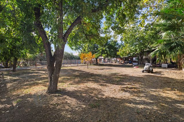 621 3rd St - 004 Photos
