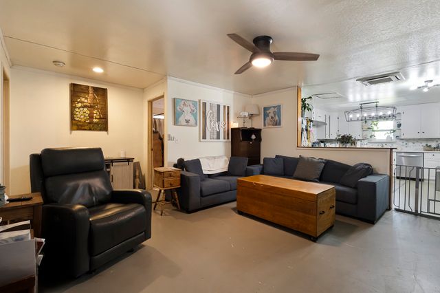 621 3rd St - 010 Photos