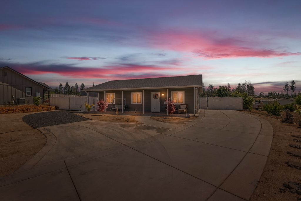 5568 Newland Rd - 002 (Photos)