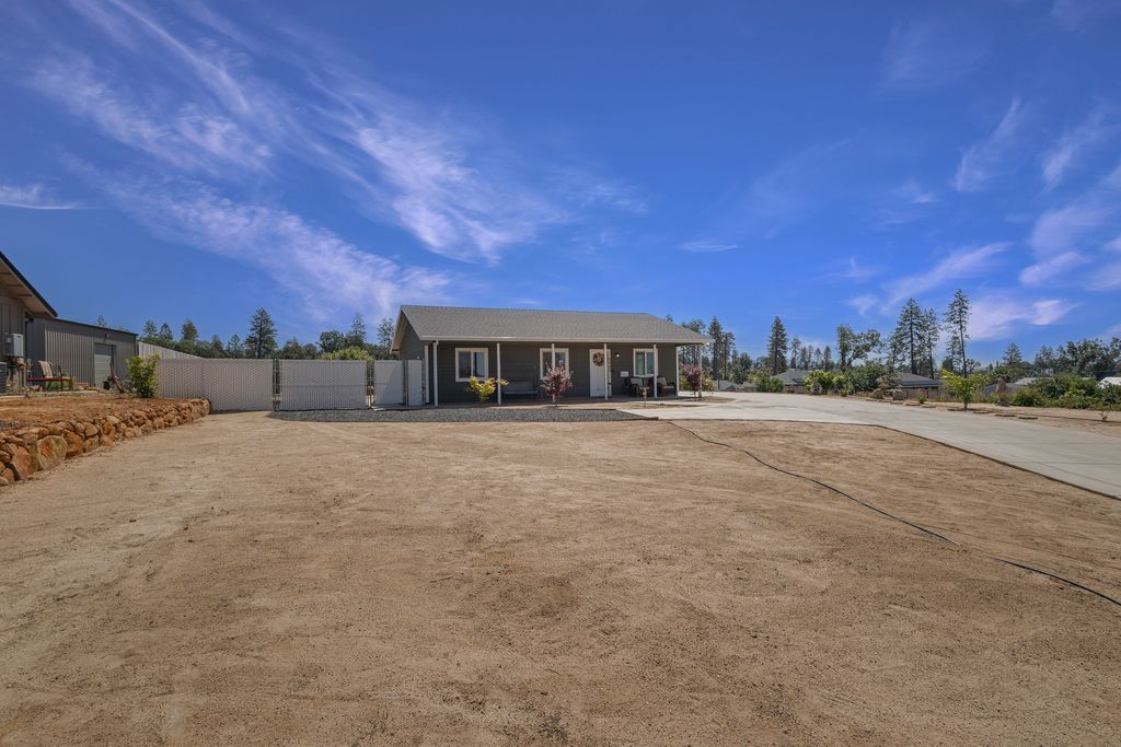 5568 Newland Rd - 004 (Photos)