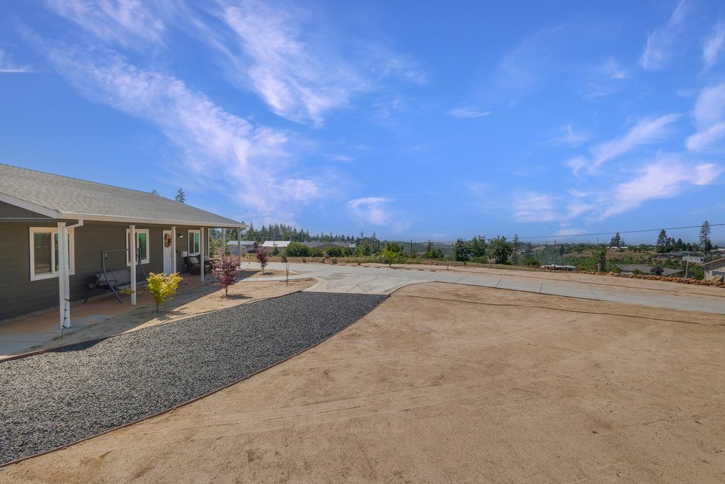5568 Newland Rd - 006 (Photos)