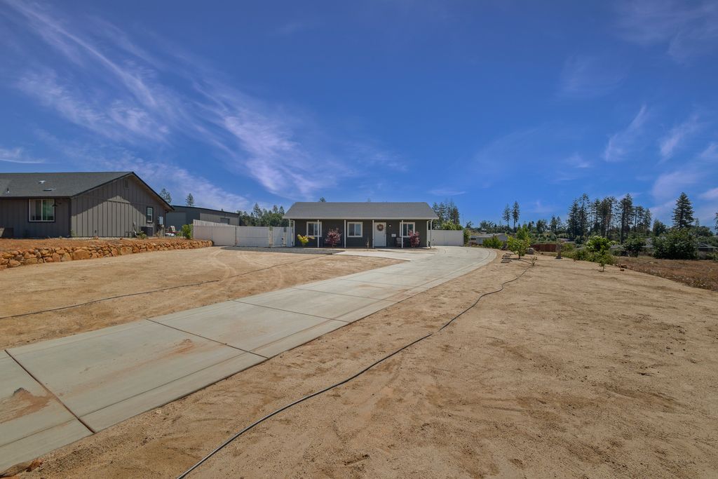 5568 Newland Rd - 008 (Photos)