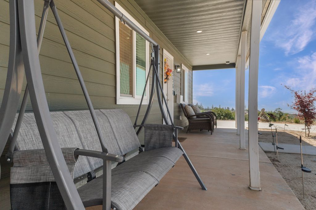 5568 Newland Rd - 010 (Photos)