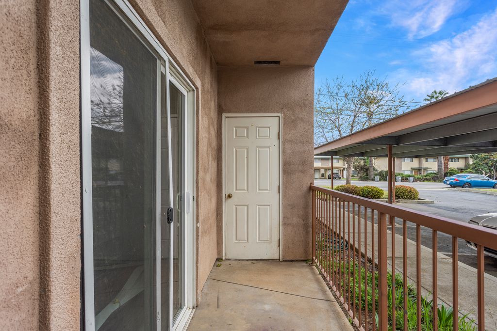 70 Grand Ave - 005 Photos