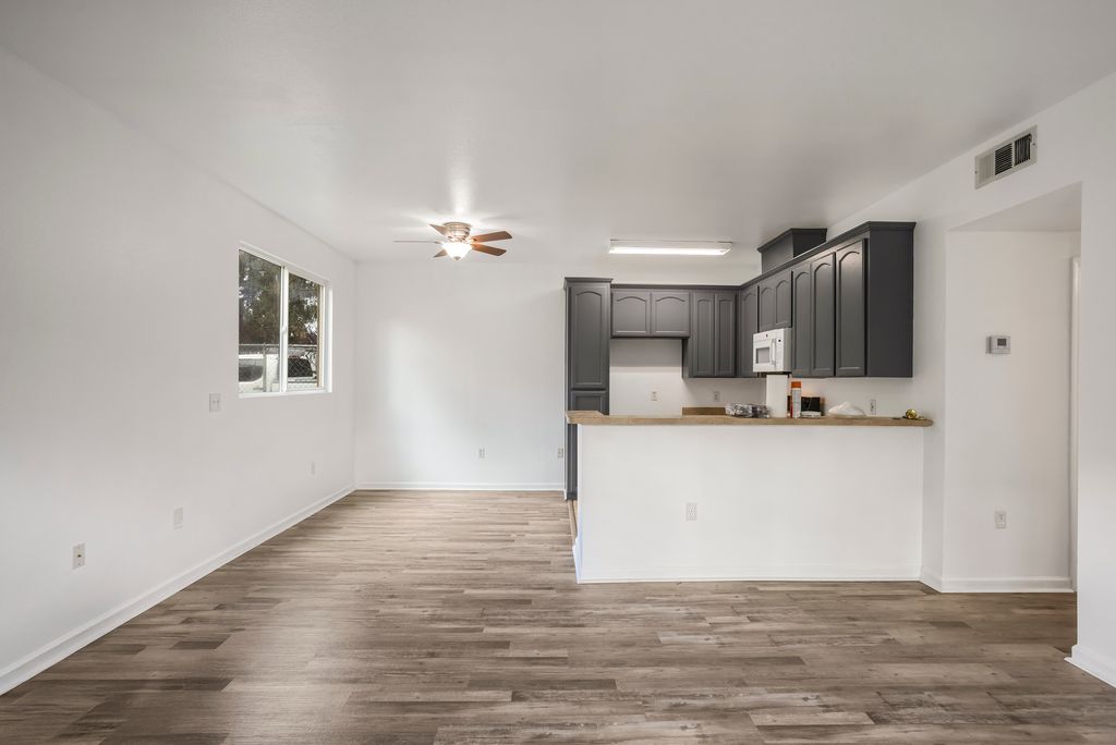 70 Grand Ave - 009 Photos