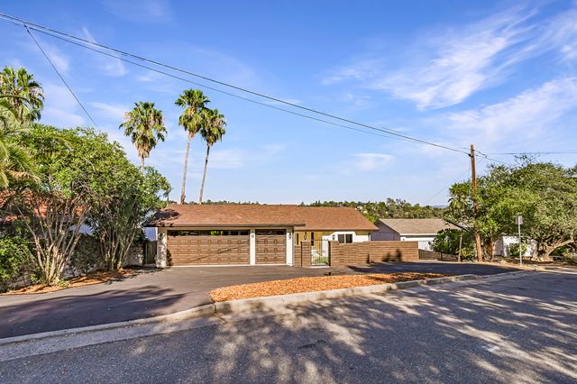 112 Acacia Ave - 003 Photos