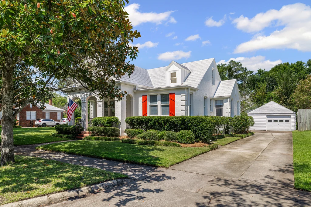 310 E 52nd St - 001 (Photos)