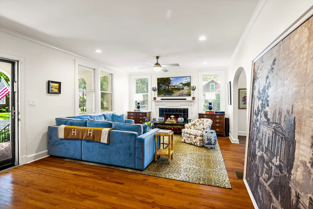 310 E 52nd St - 016 (Photos)