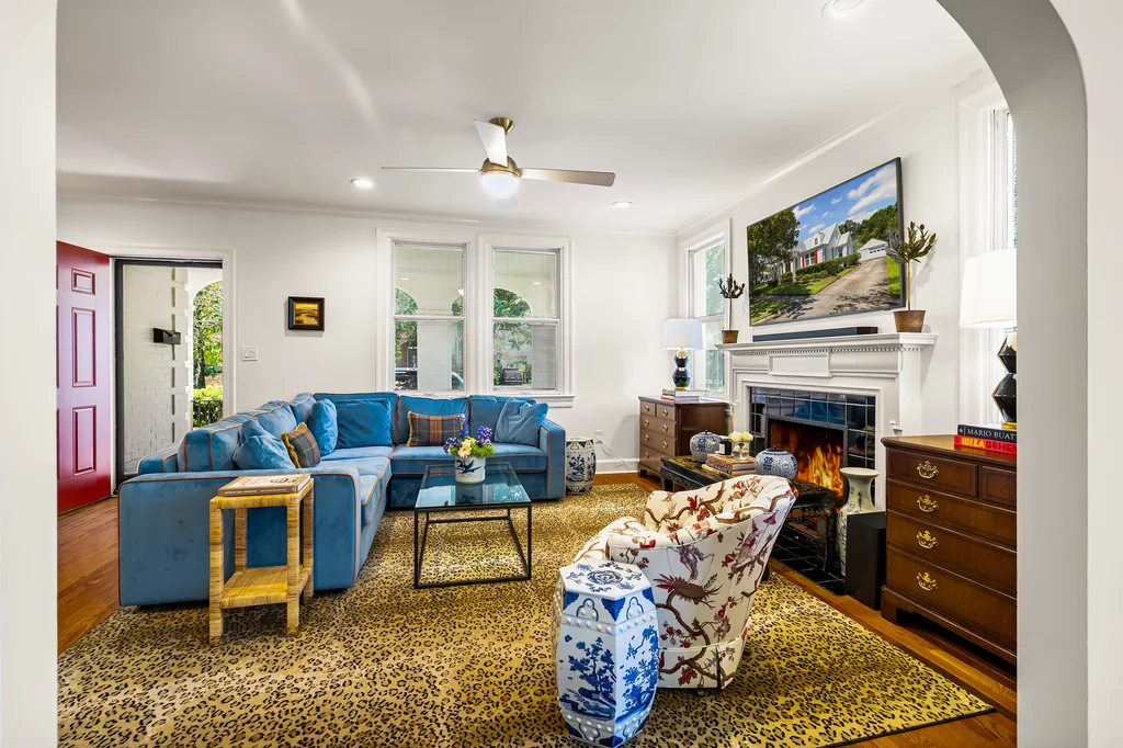 310 E 52nd St - 017 (Photos)