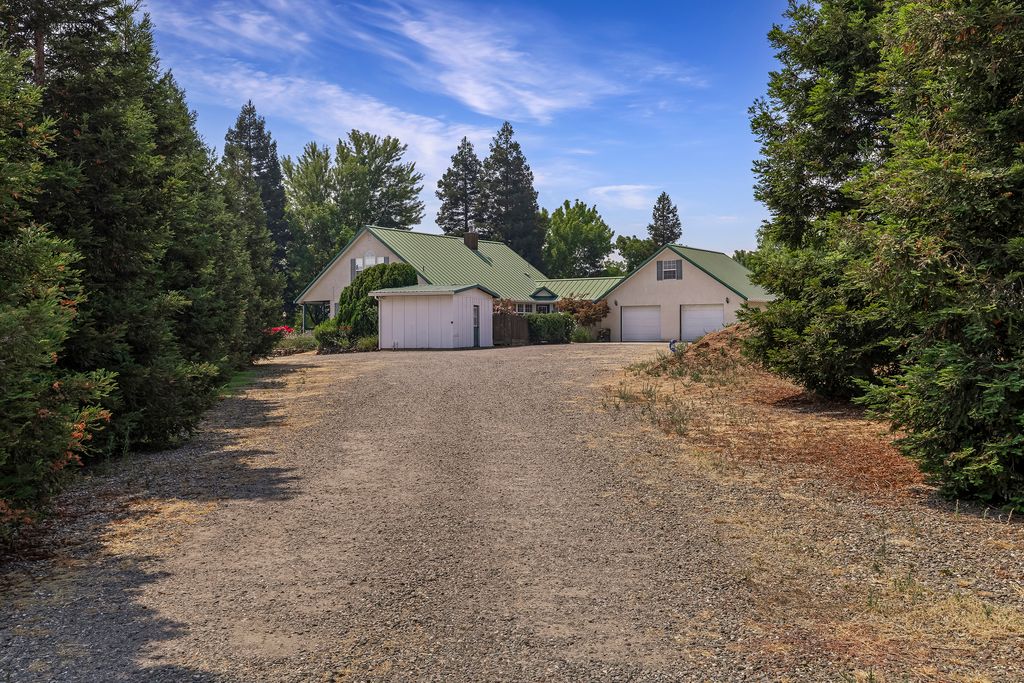 24515 Moller Ave - 004 (Photos)