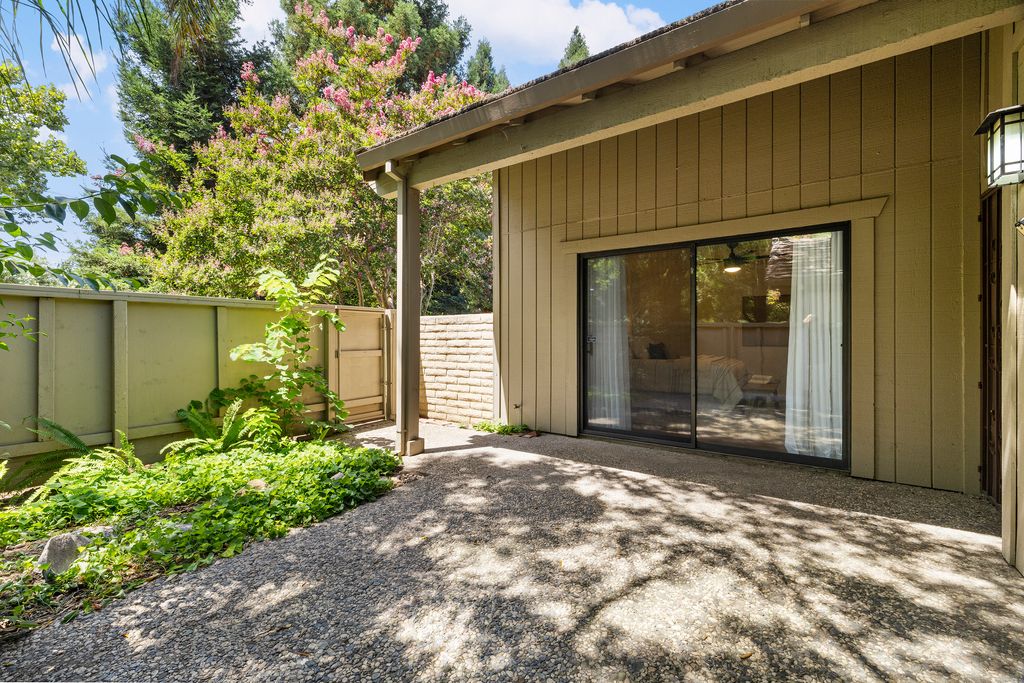 40 Pebblewood Pines Dr - 006 (Photos)