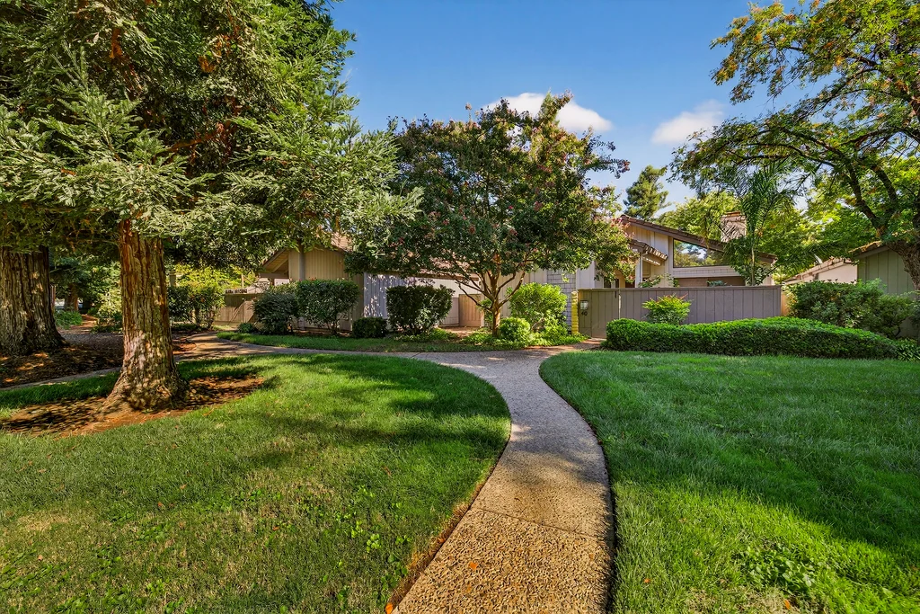 40 Pebblewood Pines Dr - 007 (Photos)