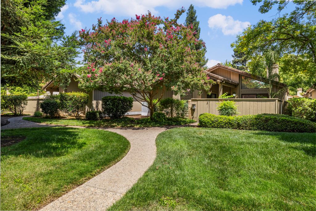 40 Pebblewood Pines Dr - 008 (Photos)