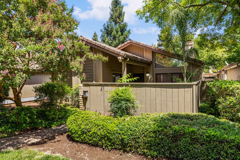 40 Pebblewood Pines Dr - 010 (Photos)