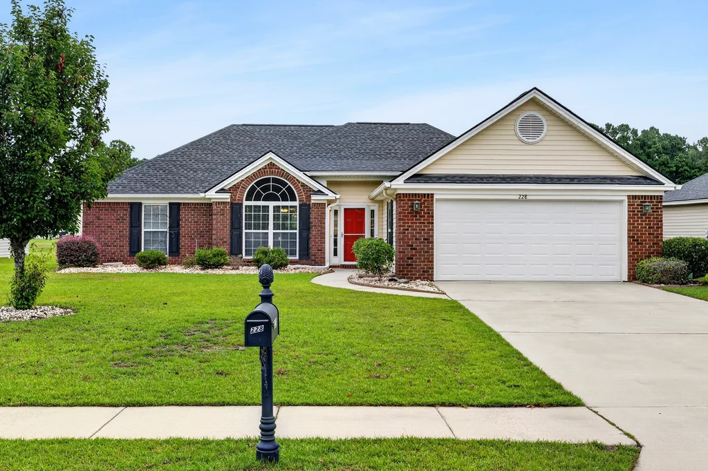 228 Pampas Dr - 001 (Photos)