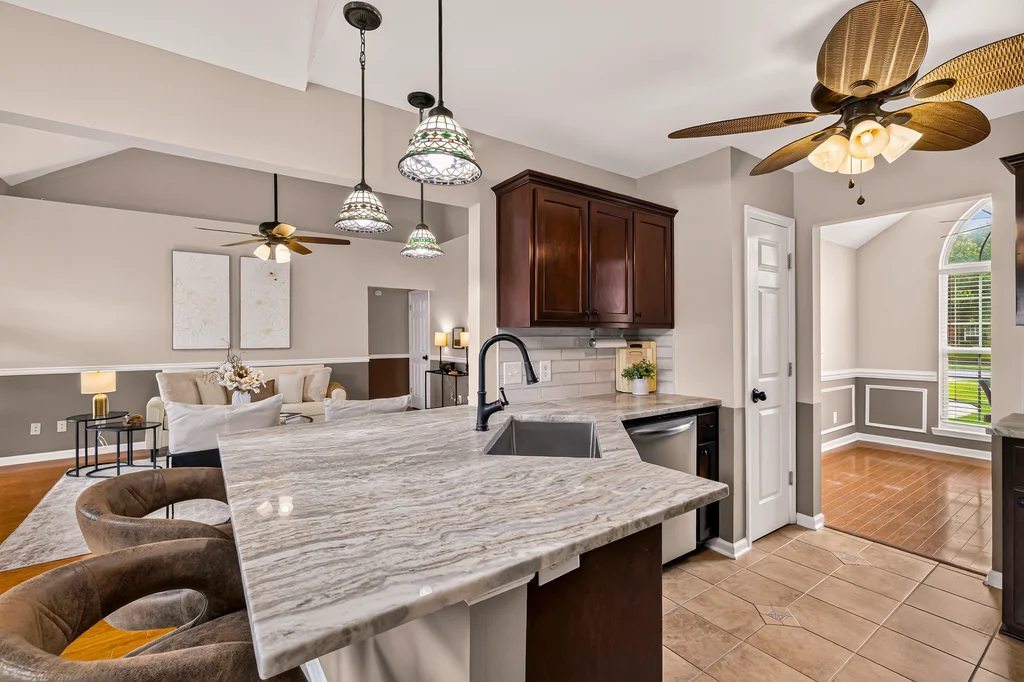 228 Pampas Dr - 017 (Photos)