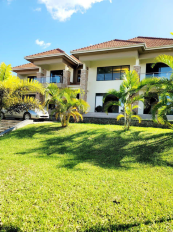 6-Bedroom House in DIVISION A, WAKISO for Sale