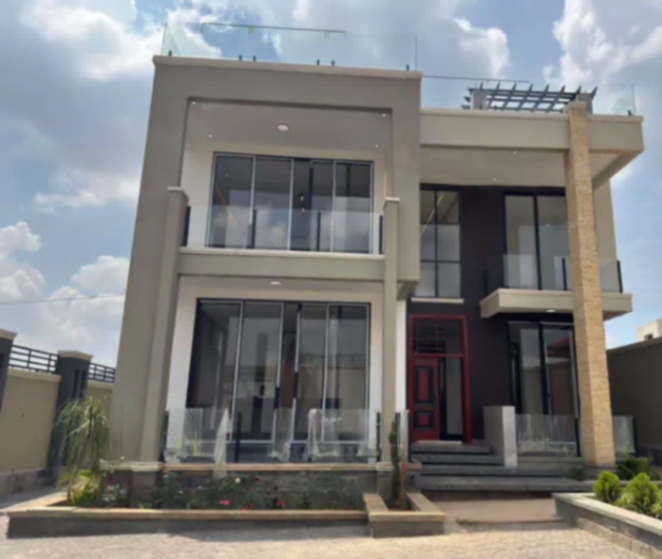 4-Bedroom House in DIVISION B, WAKISO for Sale