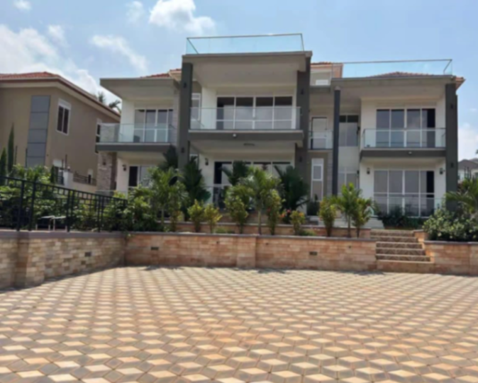 5-Bedroom House in DIVISION A, WAKISO for Sale