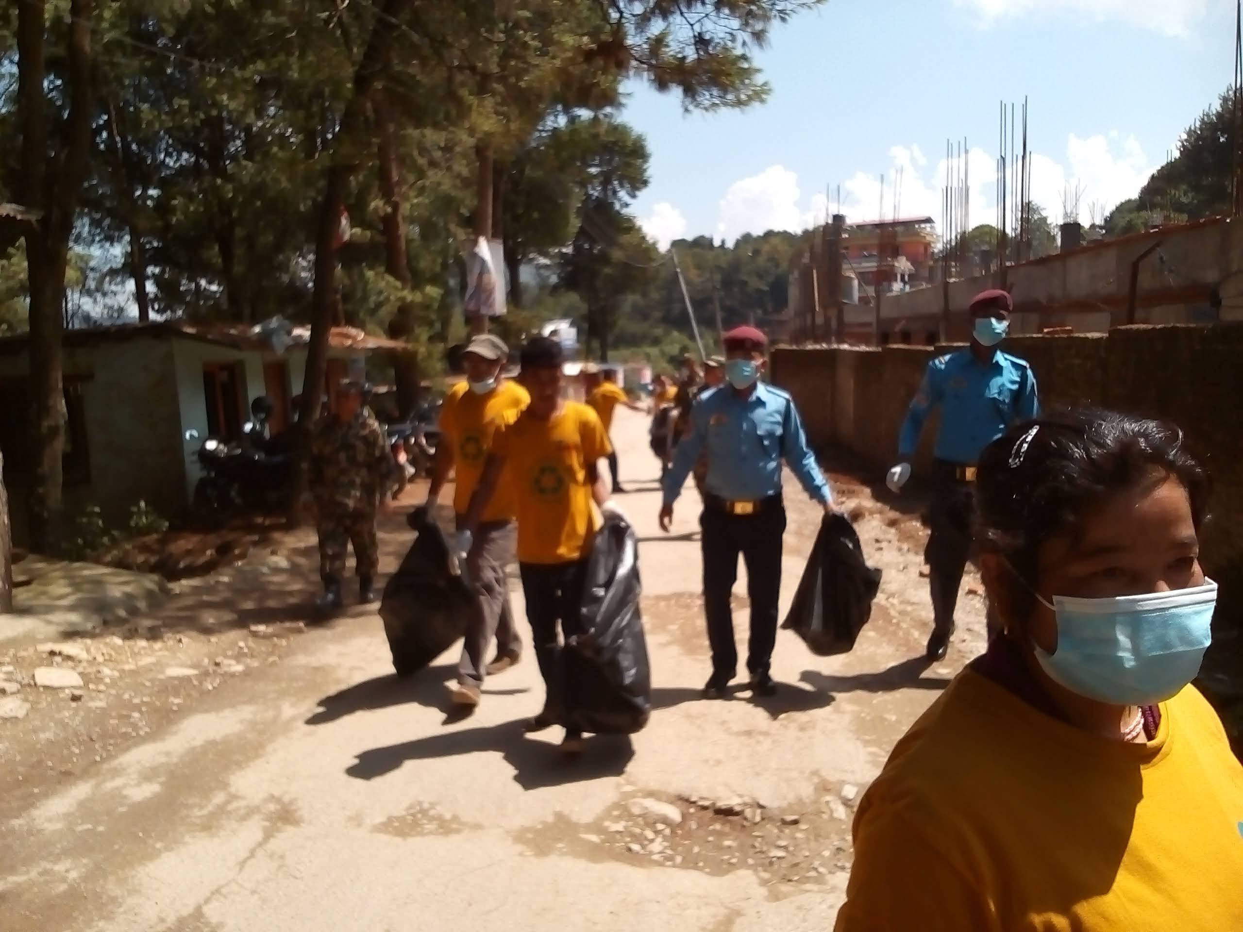 Alok Das with Green Soldier Nepal during Nagarkot Cleaning Campaign