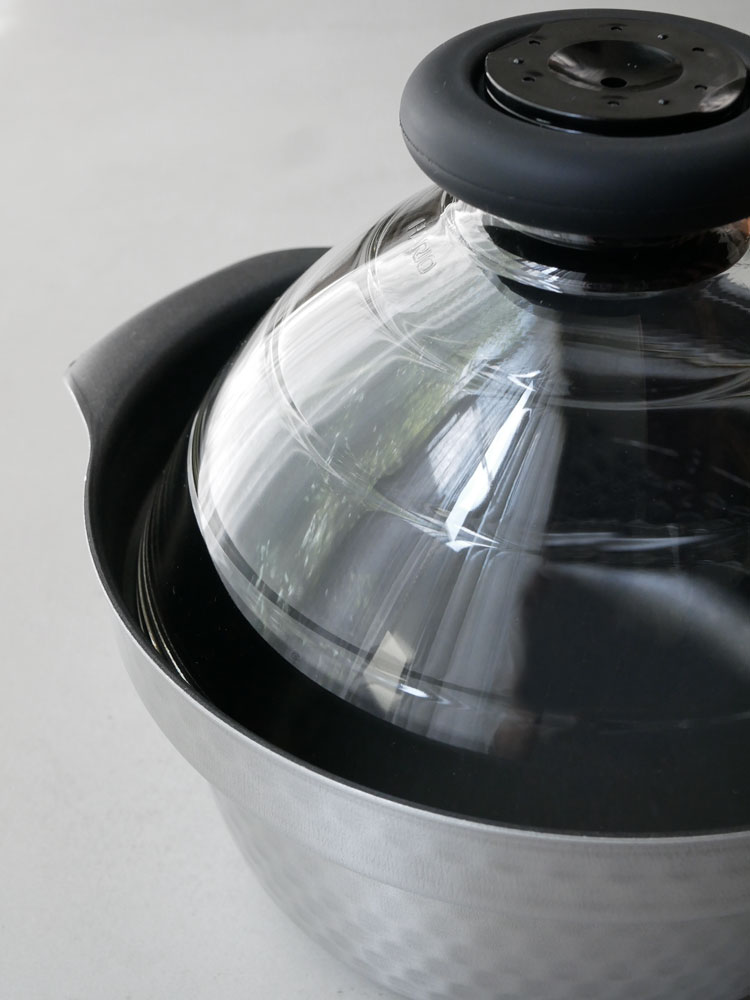 HARIO「雪平」IH対応ご飯釜のガラス蓋とステンレスおよびアルミ製の本体