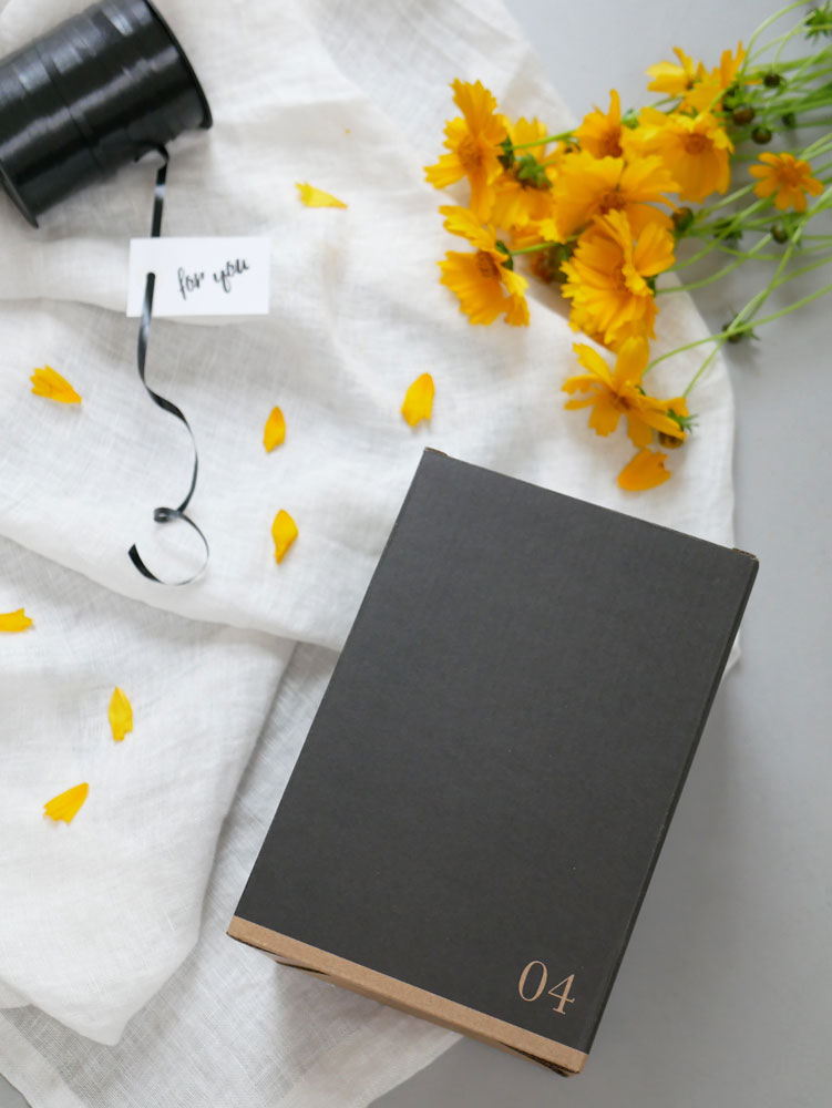 【KINTO/キントー】ブラックブリュワースタンドセット。スタンド、サーバー、ホルダー、ブリューワーが含まれるコーヒーセット