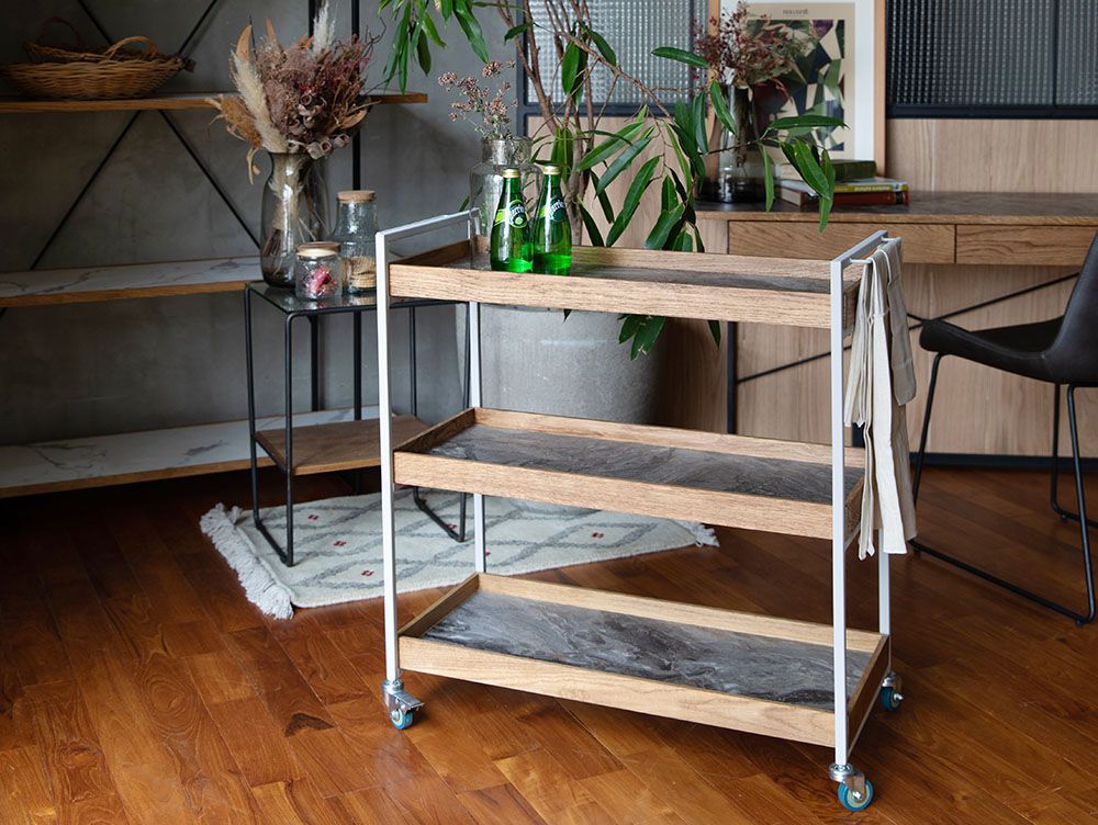 adepecheのPOLポルムービングワゴン、木製棚を備えたスタイリッシュな収納カート